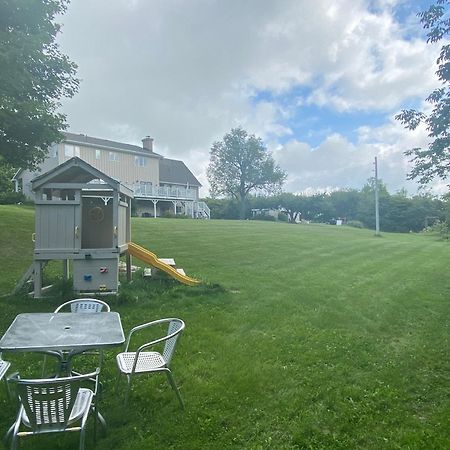The Glen Huron Inn Duntroon Экстерьер фото