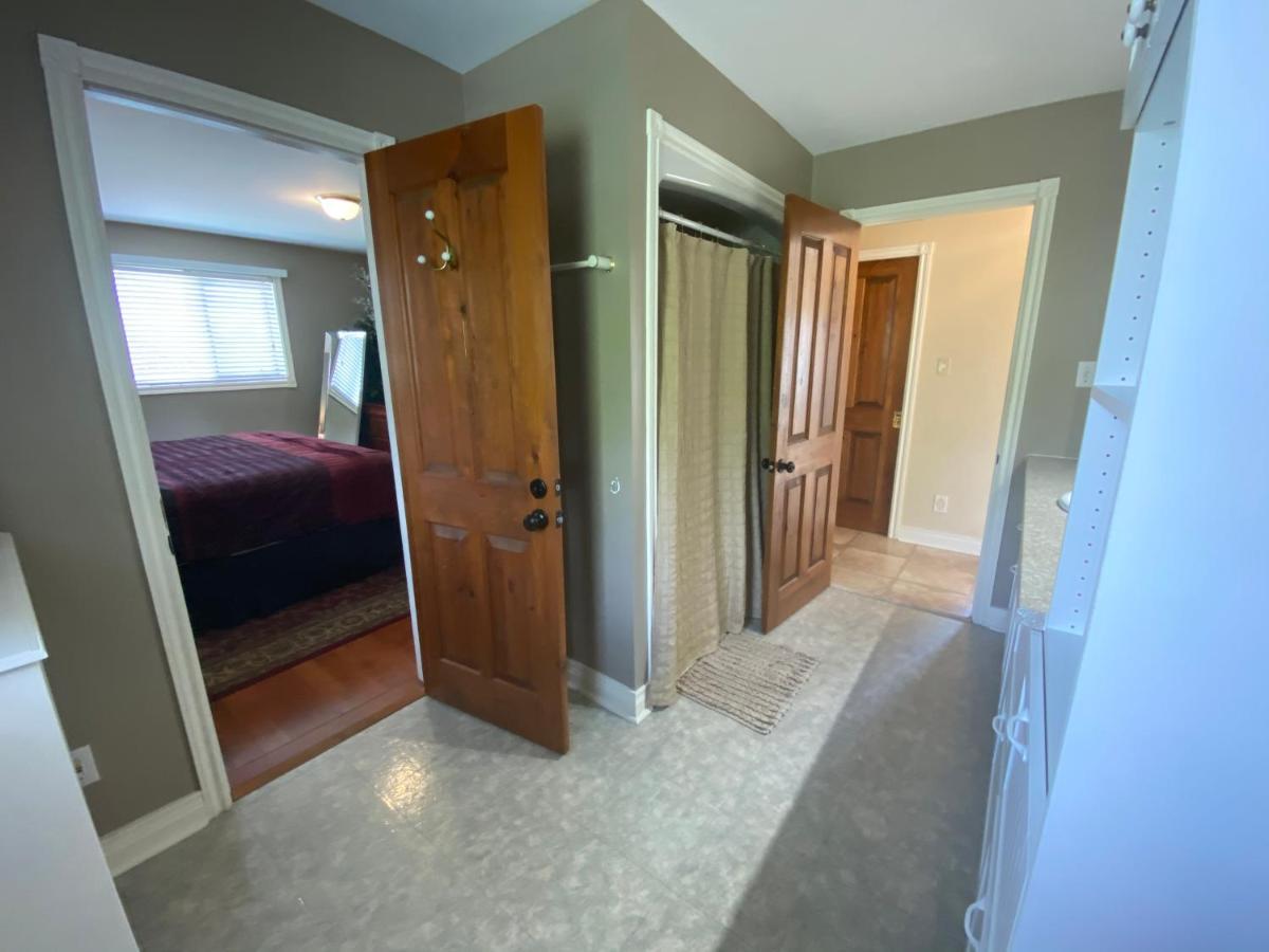 The Glen Huron Inn Duntroon Экстерьер фото