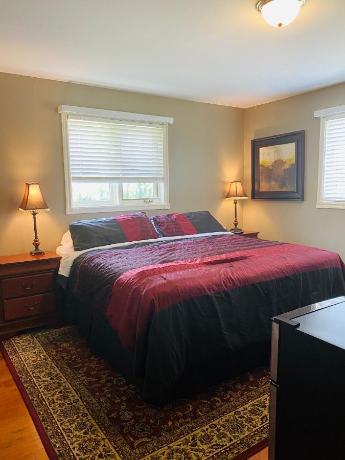 The Glen Huron Inn Duntroon Экстерьер фото